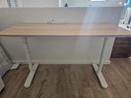 Ikea Bureau 140x60 hoogte verstelbaar, Ophalen of Verzenden, Zo goed als nieuw