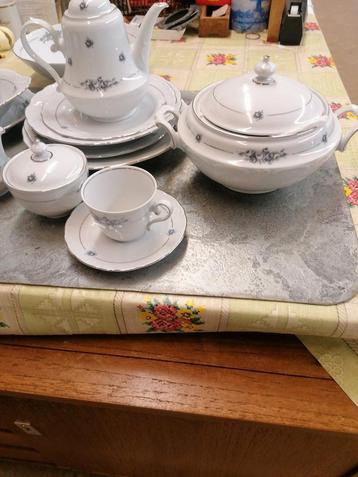 Compleet Servies - Bavaria Schirnding Genova beschikbaar voor biedingen