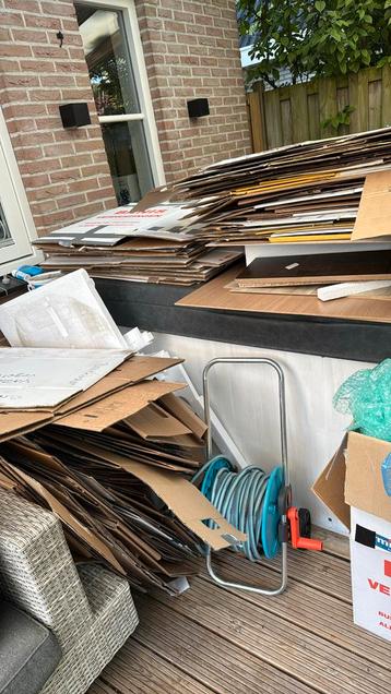 100 Verhuisdozen heel veel  beschikbaar voor biedingen
