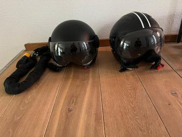 Helm scooter vinz beschikbaar voor biedingen