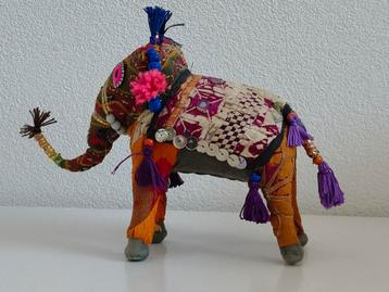 Olifant vintage India Radjastan  beschikbaar voor biedingen