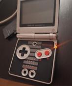 Game Boy Advance SP - NES Editie Inclusief Metal Slug Advanc, Spelcomputers en Games, Spelcomputers | Nintendo Game Boy, Ophalen of Verzenden