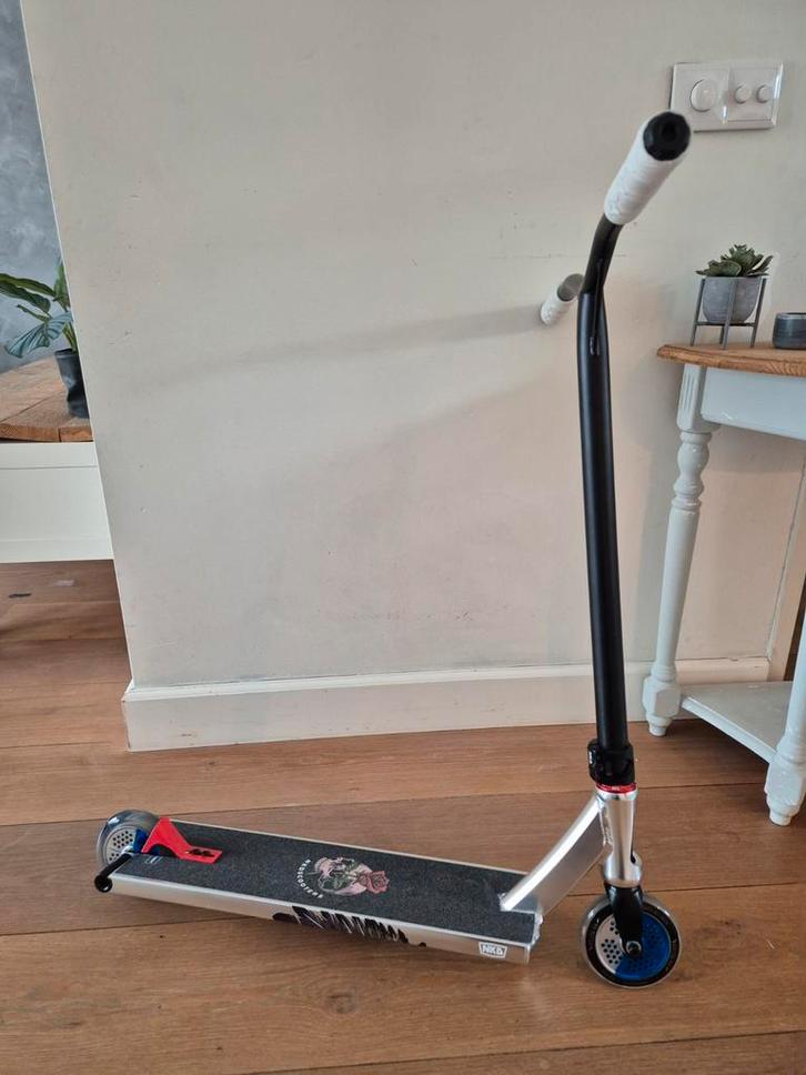 Custom Stuntstep - NKD, Kinderen en Baby's, Speelgoed | Buiten | Voertuigen en Loopfietsen, Nieuw, Ophalen of Verzenden