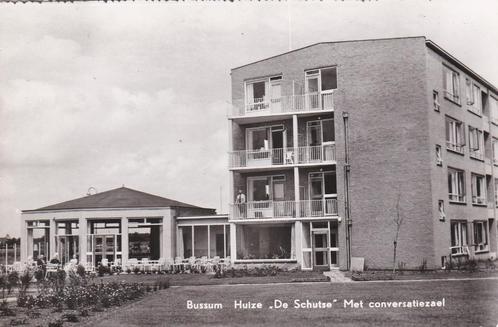 16635 Huize de Schutse Bussum met conversatiezaal 1952, Verzamelen, Ansichtkaarten | Nederland, Ongelopen, Noord-Holland, 1940 tot 1960
