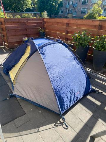 2 persoons tent beschikbaar voor biedingen