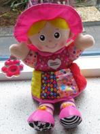 Pop Emily Lamaze met knisperfolie in jurk met rammelketting, Ophalen of Verzenden, Zo goed als nieuw, Overige typen, Met geluid