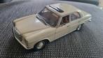 Mercedes-Benz Strich 8 Saloon Jaar 1968 white Sun Star, 1:18, Hobby en Vrije tijd, Modelauto's | 1:18, Ophalen of Verzenden, Zo goed als nieuw