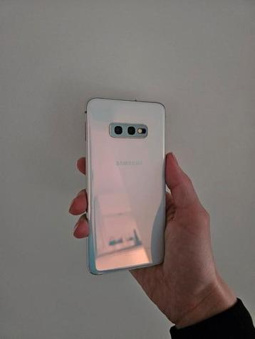 Samsung Galaxy S10e 128GB White, in zeer goede staat! beschikbaar voor biedingen