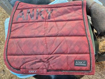 Rood anky dekje  beschikbaar voor biedingen