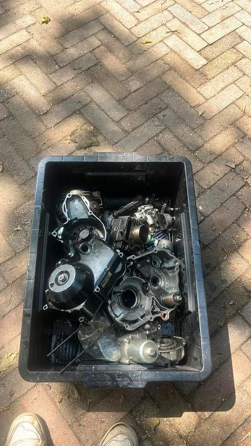 125cc motorblok partij onderdelen, Doe-het-zelf en Verbouw, Motoren, Benzinemotor, 1800 rpm of meer, Ophalen of Verzenden