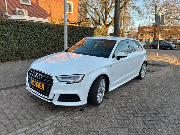 Audi A3 Sportback 35 TFSI Sport S-Line Automaat Cruise Navi, Auto's, Audi, Particulier, A3, Benzine, Hatchback, Automaat, Geïmporteerd