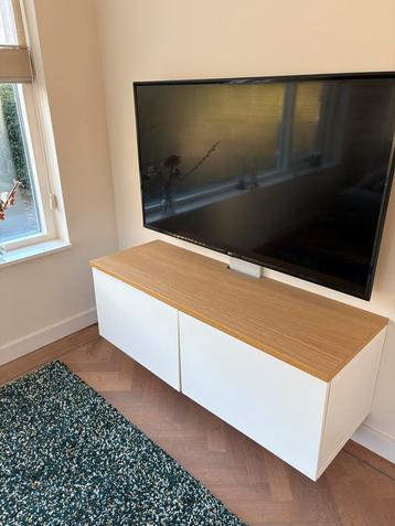 Ikea Besta TV Meubel - Mat Wit/Hout + tv beugel