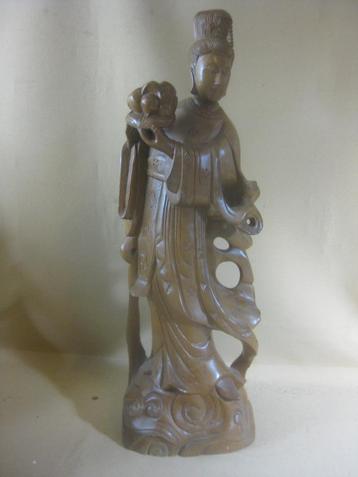 Hard houten beeld van een Chinese man beschikbaar voor biedingen