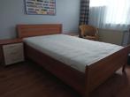 Te koop, Huis en Inrichting, Slaapkamer | Bedden, Ophalen, Tweepersoons, Zo goed als nieuw, 200 cm