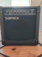 samick la 10 gitaar versterker amp 30 watt, Ophalen of Verzenden, Gebruikt, Minder dan 50 watt