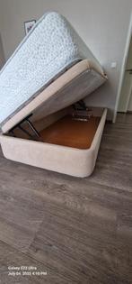 Eenpersoonsbed met opbergruimte (90x190 cm)., Ophalen, 90 cm, Eenpersoons, Beige