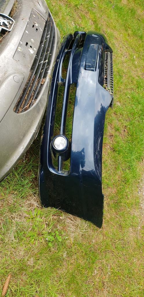 HAYUNDAI COUPE VOORBUMPER BJ 2003, Auto-onderdelen, Carrosserie en Plaatwerk, Bumper, Voor, Gebruikt, Ophalen of Verzenden