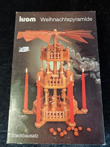 Duitse kerstpyramide van Krom – houten bouwpakket beschikbaar voor biedingen