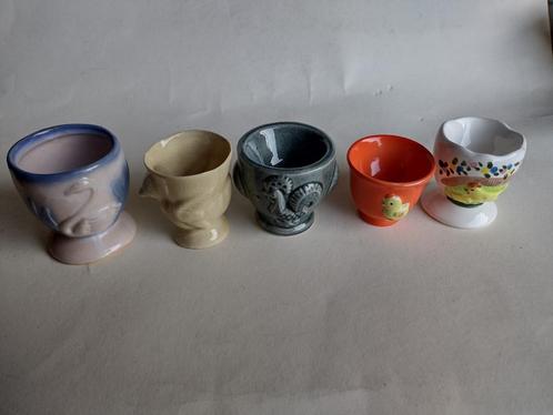 5 div. eierdoppen met kuiken / kip relief decoratie, Huis en Inrichting, Keuken | Servies, Zo goed als nieuw, Overige typen, Overige stijlen