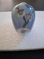 Vaasje Deens Royal Copenhage, Antiek en Kunst, Antiek | Keramiek en Aardewerk, Ophalen