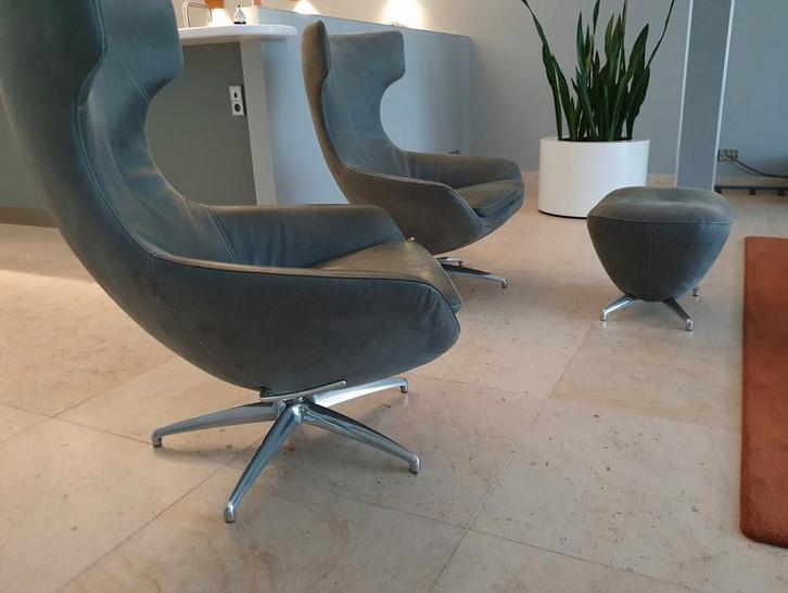 LEOLUX CARUZZO PLUS FAUTEUILS DANZA LEER MET POEF, Huis en Inrichting, Fauteuils, Zo goed als nieuw, Leer, 50 tot 75 cm, 75 tot 100 cm