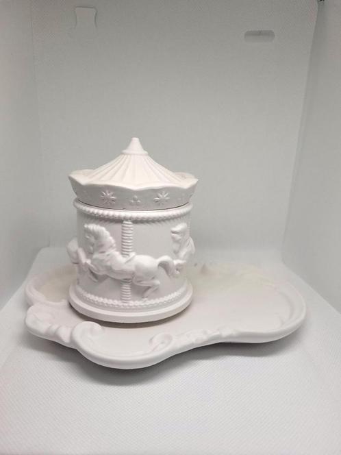 Carousel kaars met tray, Huis en Inrichting, Woonaccessoires | Kandelaars en Kaarsen, Nieuw, Minder dan 25 cm, Overige materialen