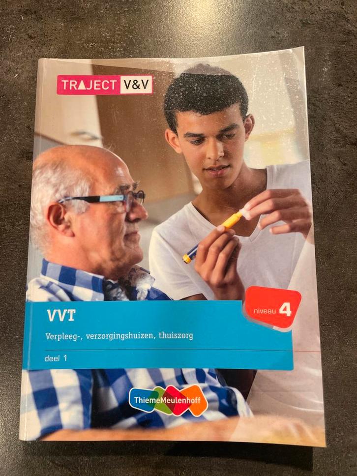 Traject V&V VVT Deel 1 - Niveau 4, Boeken, Studieboeken en Cursussen, Gelezen, MBO, Ophalen of Verzenden