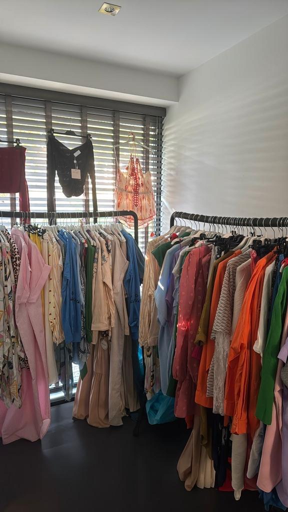 Kleding liefhebbers opgelet ❗️100 stuks Nieuwe Kleding, Kleding | Dames, Rokken, Nieuw, Groen, Onder de knie, Ophalen