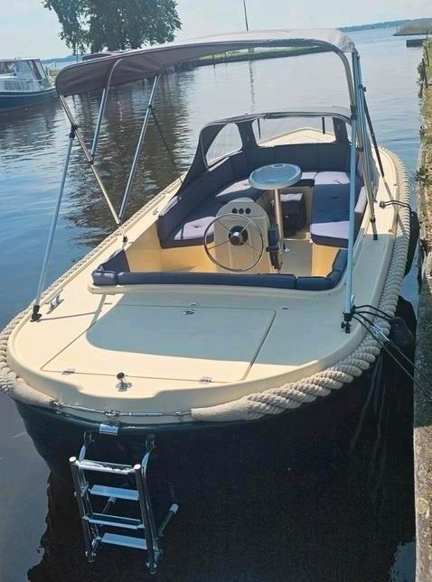 Mooie Admiral sloep ● 5,60m ● Yamaha 25PK ● Vaarbewijsvrij!, Watersport en Boten, Sloepen, Zo goed als nieuw, 10 tot 30 pk, 3 tot 6 meter