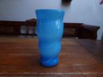 Vintage opaline vaas in blauw met witte lijnen, Antiek en Kunst, Ophalen of Verzenden
