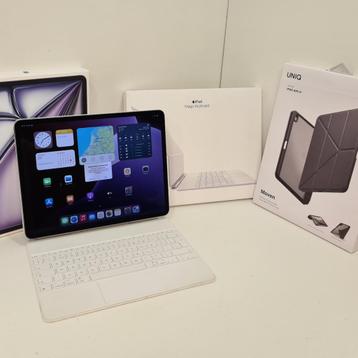 iPad Air 13 Inch M3 (2025) 128GB Space Gray + Magic Keyboard beschikbaar voor biedingen