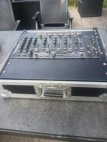 behringer vmx 1000 usb in flightcase  beschikbaar voor biedingen