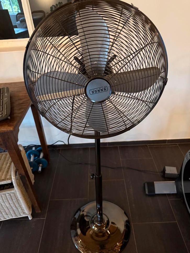 Donna Statiefventilator - Zo goed als nieuw!, Witgoed en Apparatuur, Ventilatoren, Zo goed als nieuw, Statiefventilator, Ophalen