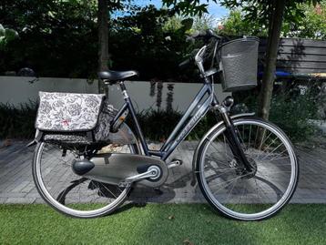 GAZELLE CHAMONIX damesfiets 53 met mand en fietstas beschikbaar voor biedingen