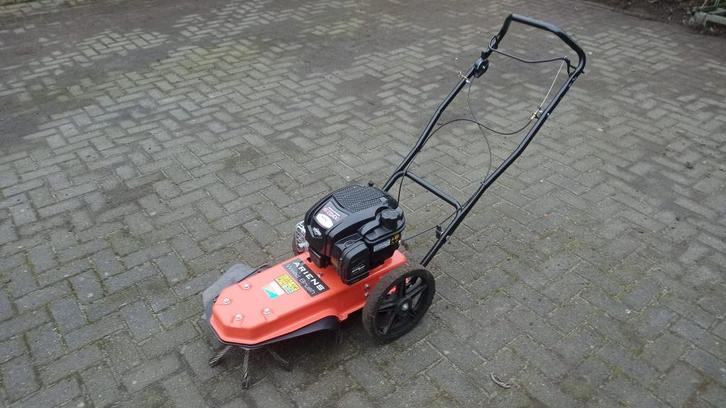 Onkruidborstel te huur, Tuin en Terras, Hand-tuingereedschap, Gebruikt, Ophalen