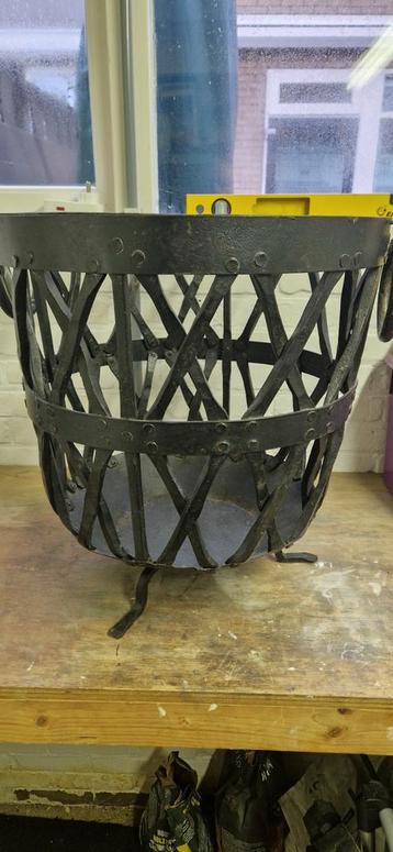 Ijzeren Mand - Fleecedekens of Hout beschikbaar voor biedingen