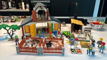 Leuke playmobile boerderij met leuke toebehoren beschikbaar voor biedingen