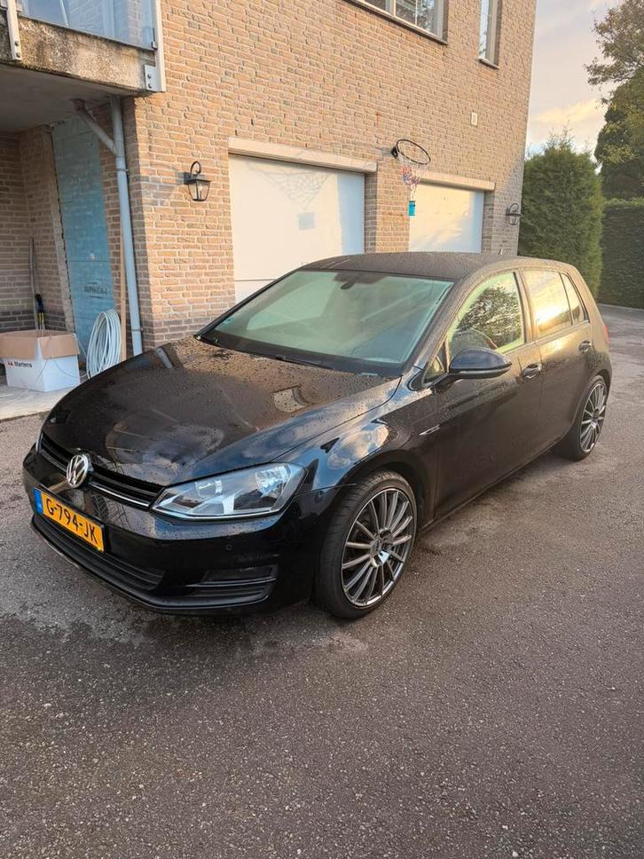 Volkswagen Golf 1.6 TDI 77KW 5D 2015 Zwart, Auto's, Volkswagen, Particulier, ABS, Achteruitrijcamera, Airbags, Airconditioning