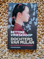 Bettine Vriesekoop - Dochters van Mulan, Ophalen of Verzenden, Zo goed als nieuw