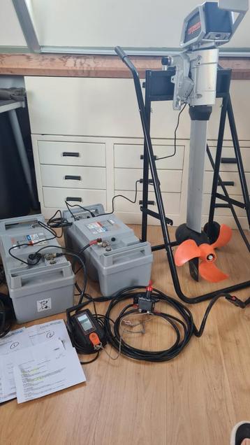 Torqeedo 4.0 RL 48v motor met originele power 26-104 accu's. beschikbaar voor biedingen