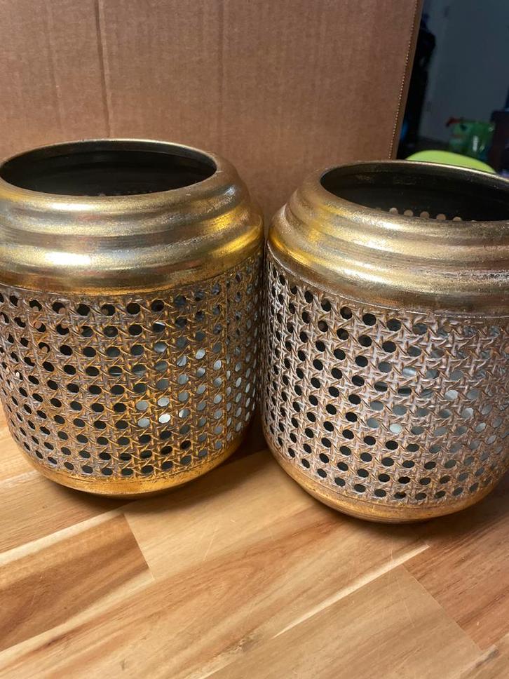 Goudkleurige Windlichten - Set van 2, Huis en Inrichting, Woonaccessoires | Kandelaars en Kaarsen, Zo goed als nieuw, Kandelaar