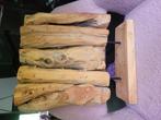 Groot houten ornament, Ophalen