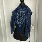 Nieuwe blauw met zilver Sjaal 140x140 leuk kado sint kerst, Maat 42/44 (L), Nieuw, Ophalen of Verzenden, Sjaal