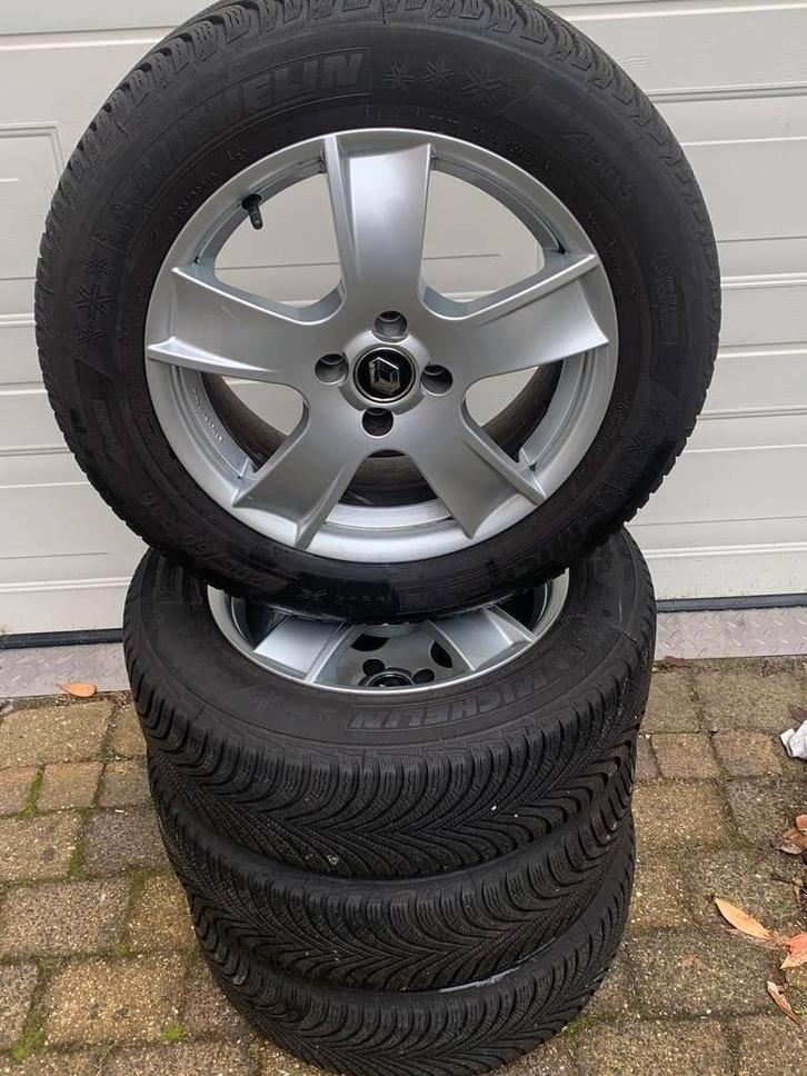 Velgen L.M. Renault Captur + zgan winterbanden 205 60 16, Auto-onderdelen, Banden en Velgen, Banden en Velgen, Winterbanden, 16 inch