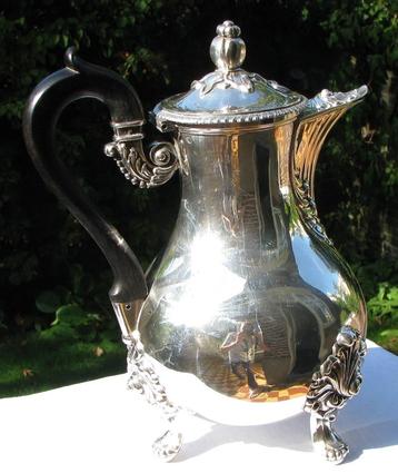 Grote massief 950 zilveren koffiepot, Parijs 1819-1838 beschikbaar voor biedingen