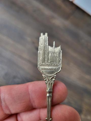 Verzilverd Theelepeltje Groote Kerk Dordrecht beschikbaar voor biedingen
