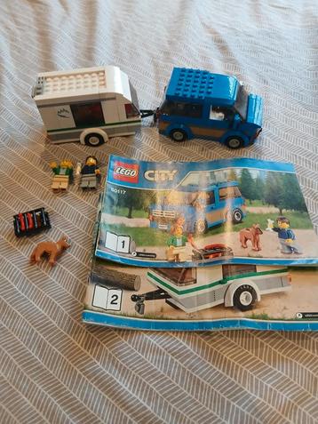 Lego 60117 auto met caravan  beschikbaar voor biedingen