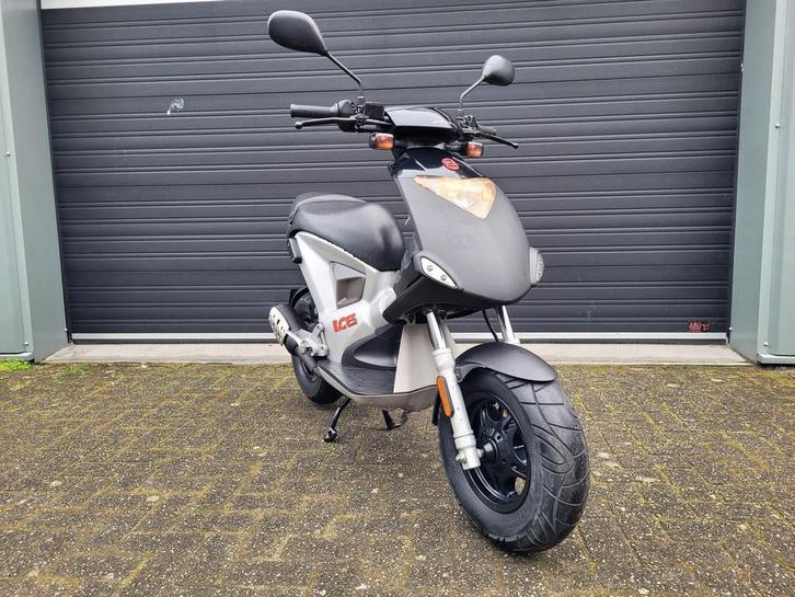 GILERA ICE 2T 50CC BROM / NL KENTEKEN BJ 2001 ZWART 9300KM, Fietsen en Brommers, Brommers | Tuning en Styling
