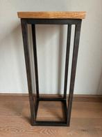 Metalen pilaar met houten blad, Huis en Inrichting, Woonaccessoires | Zuilen en Pilaren, Ophalen, Zo goed als nieuw