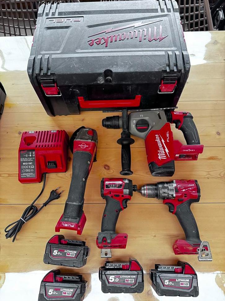 Milwaukee M18 Accu Gereedschap Set, Doe-het-zelf en Verbouw, Gereedschap | Boormachines, Gebruikt, Boormachine, 600 watt of meer